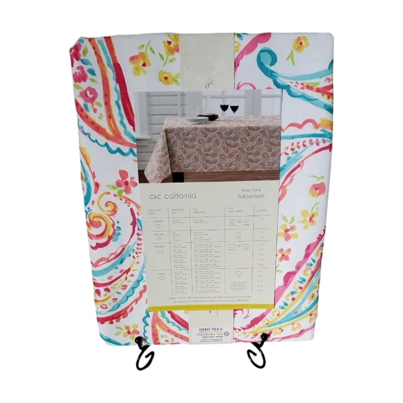 C&C California Design Indoor/Outdoor Easy Care Tablecloth 60 x 84 Paisley Design - Picture 2 of 5